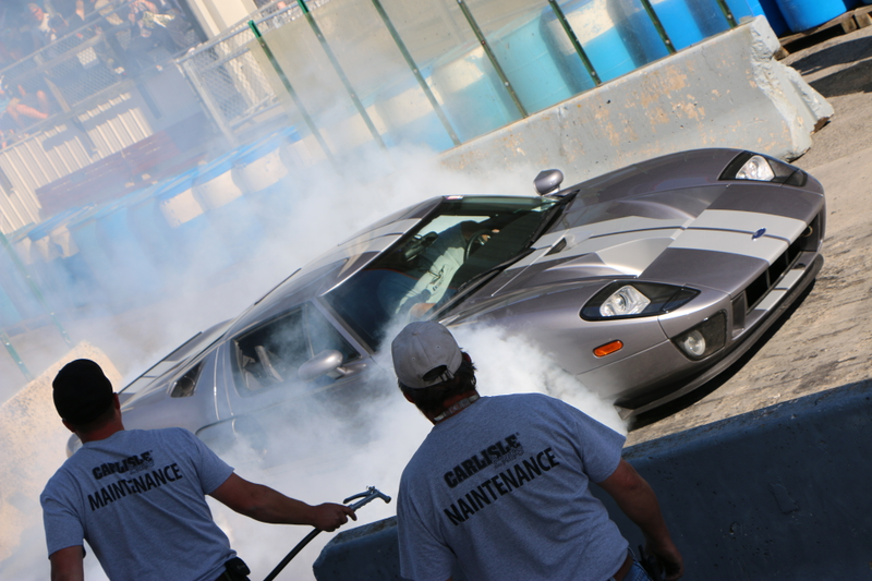 Illustration for article titled National Hero Enters Ford GT In Burnout Contest To Smoke The Meats